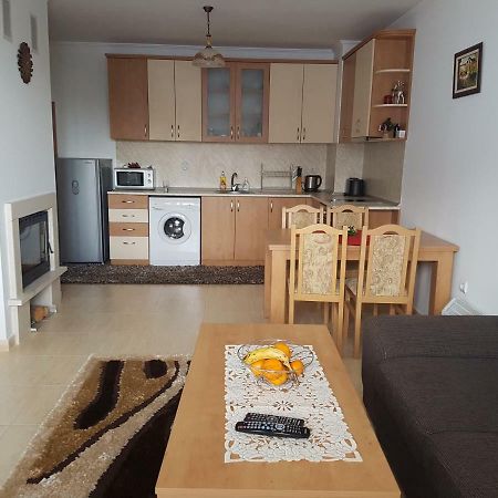 Частен Aпартамент "Никея" В Гранд Манастира Apartment Pamporovo Exterior photo